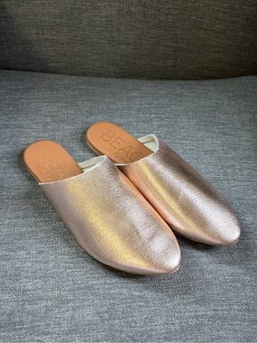 Matisse NWOT Beach Metallic Resort Siren Rose Gold Slip On Leather Mule size 7